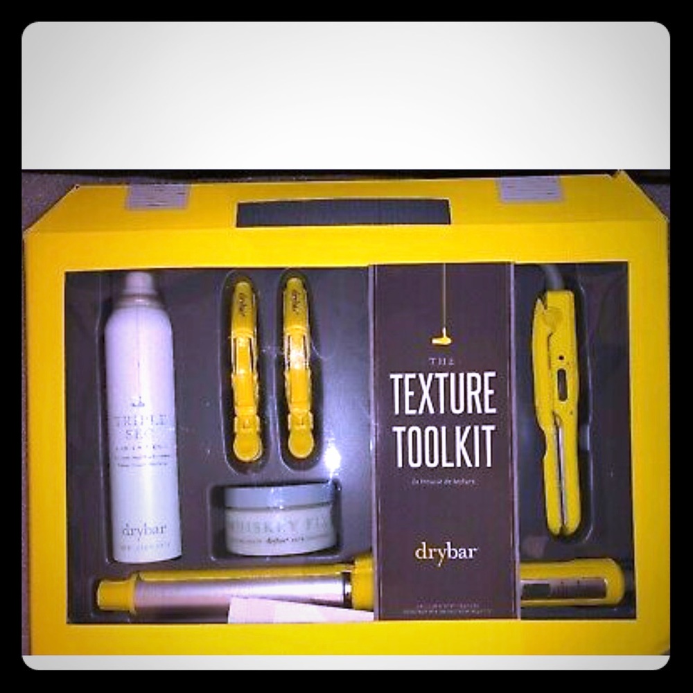 Drybar texture tool kit